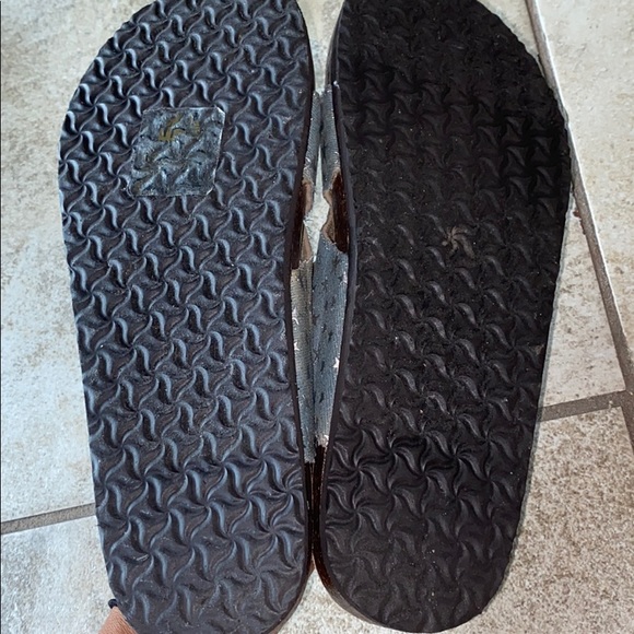 Sandals - Picture 4 of 4